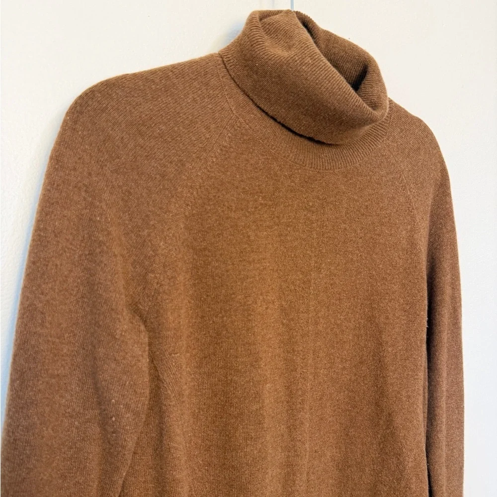 $1,298 Lafayette 148 100% cashmere turtleneck long sleeve brown sweater Med. - Picture 3 of 6